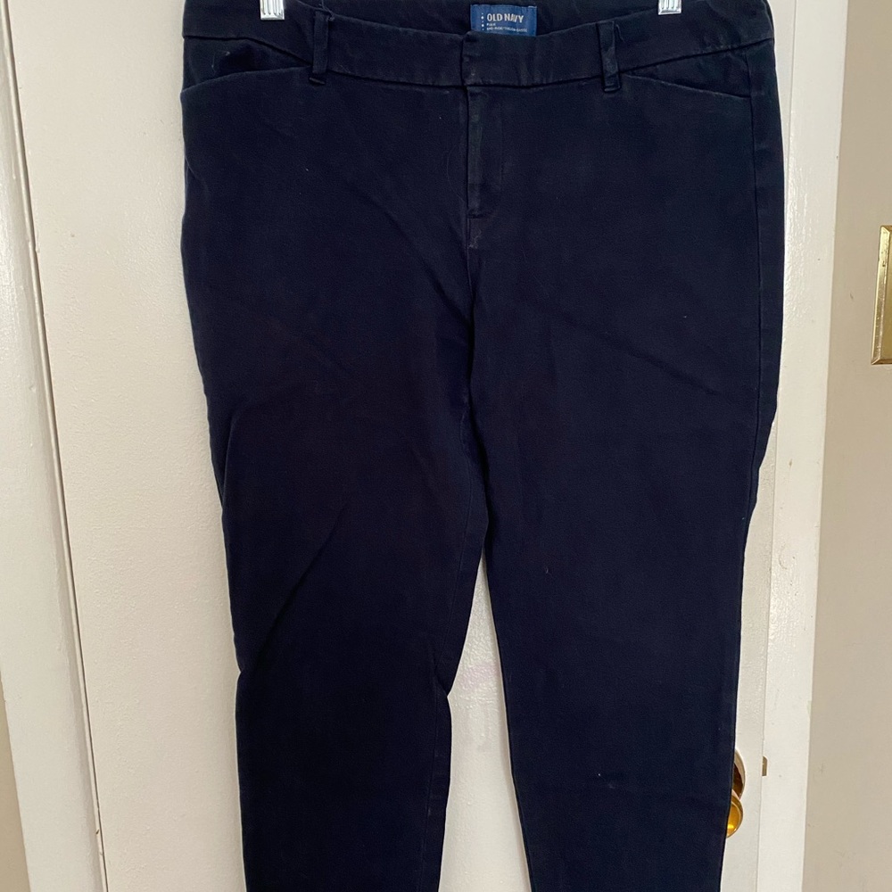 Old Navy Women’s Chinos/Pixie Pants